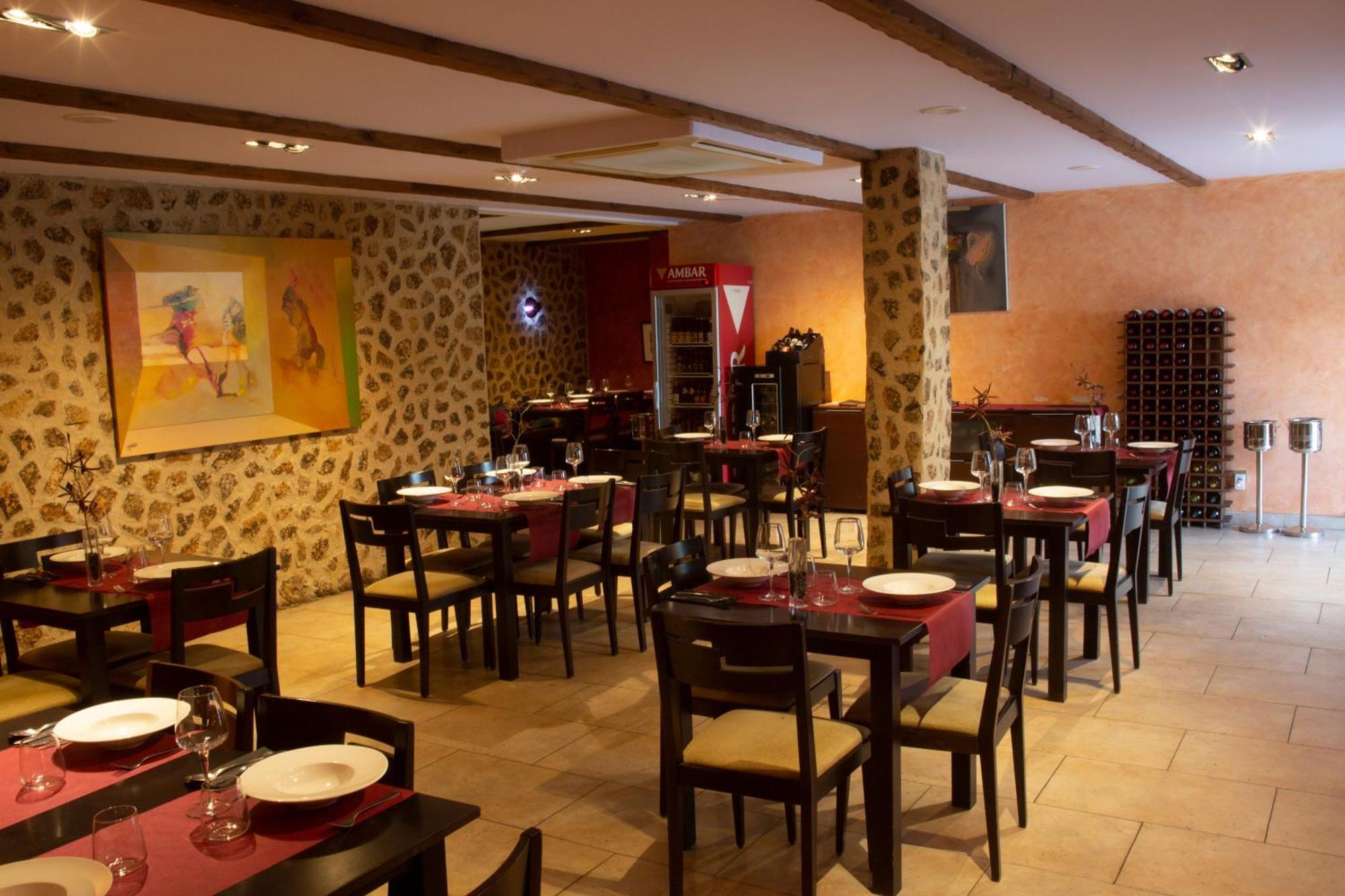 Hostal Bavieca Medinaceli Bagian luar foto