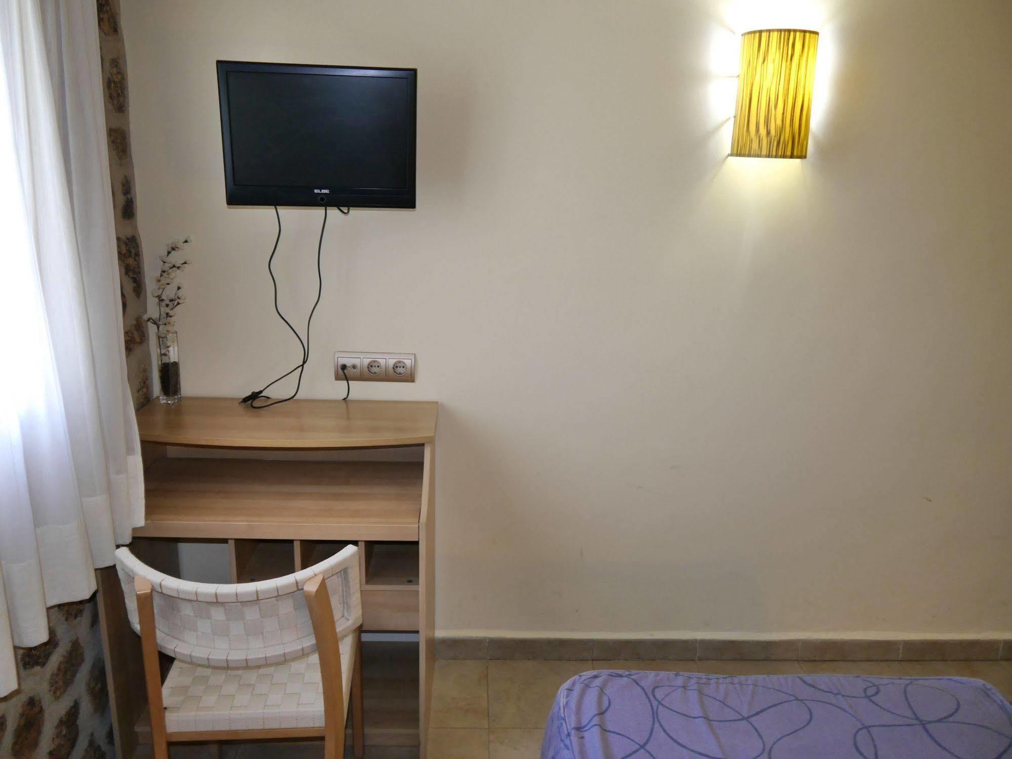Hostal Bavieca Medinaceli Bagian luar foto
